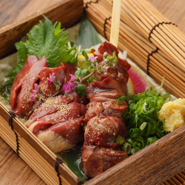 [Morning chicken!] Liver special using Kishu Ume chicken from Wakayama (raw liver, heart, grilled skewers)