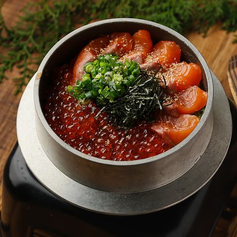 【人気No1！】こだわりの炊立て釜飯！旬の食材を盛り込んだ究極の釜飯をどうぞ！