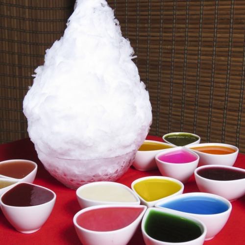 Shaved ice with rich fruit sauce