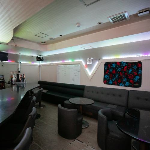 コスパ最強の遊べるBAR