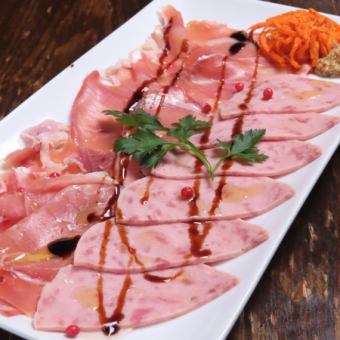 ★Raw ham & beef tongue salami platter
