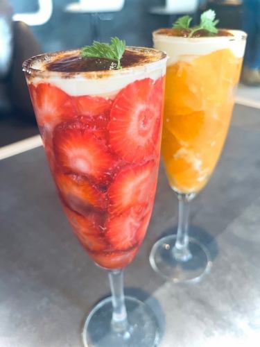 SNS shine ◎ seasonal fruit glass parfait