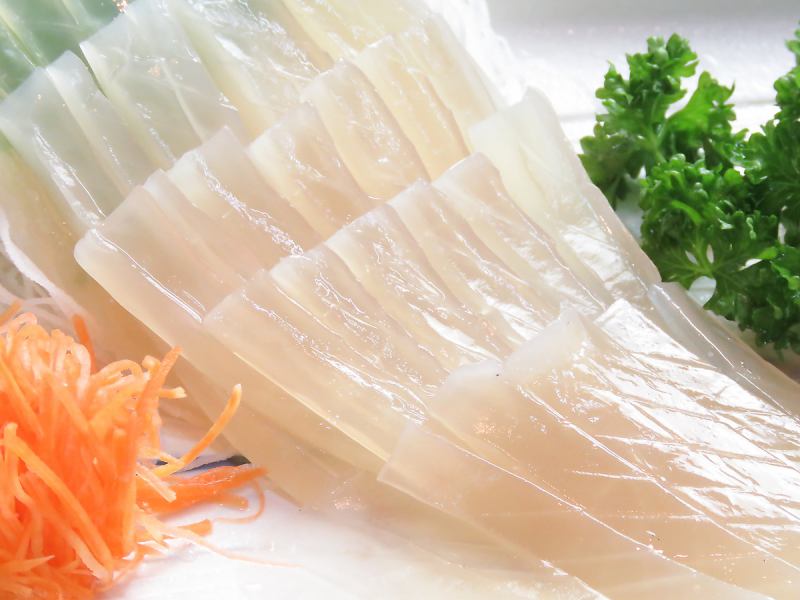 We also have a variety of seasonal sashimi unique to Hokkaido!