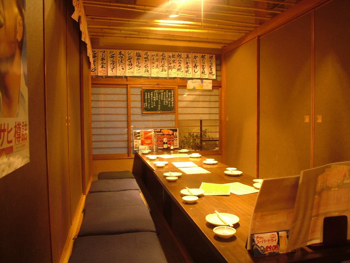 Complete private rooms can be used for 4, 8, 12 people according to the scene.