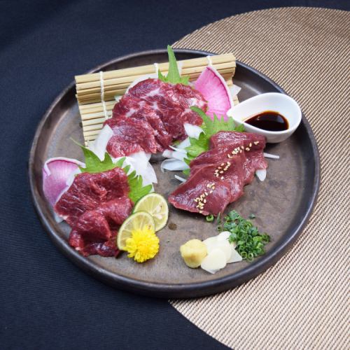 馬刺し３種盛り