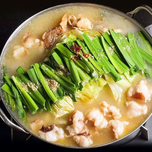 ◎博多もつ鍋食べ放題 ⇒ 3300円　◎博多もつ鍋食べ飲み放題 [2時間] ⇒4800 円