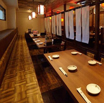 [Semi-private room seats for up to 30 people separated by curtains] From drinking parties for 5 to 6 people to welcome and farewell parties, company banquets, etc. for large groups ◎