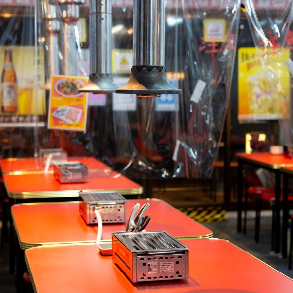 [6 minutes walk from Kawaramachi Station, Kyoto] We pride ourselves on the atmosphere of an old-fashioned Yakiniku restaurant and the comfort! A retro space in Kiyamachi, Kyoto that stands out♪ Retro interior and delicious meat! We also have menus that stand out and great value courses! 2 It can be used by large groups, so it is recommended for dates and girls' night out♪