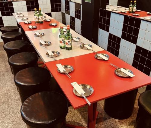 大人数でも一列になりお座りいただけます。