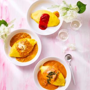 モッツァレラのミートクリームオムライス/ベーコンとほうれん草のトマトクリームオムライス