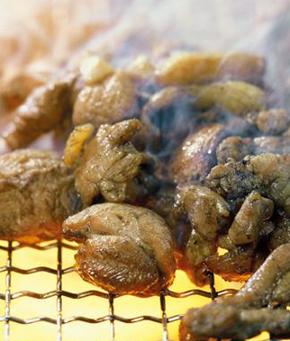 A delicious dish made with Miyazaki chicken grilled over fragrant charcoal.