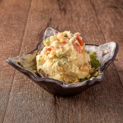 炭○自家製ポテサラ