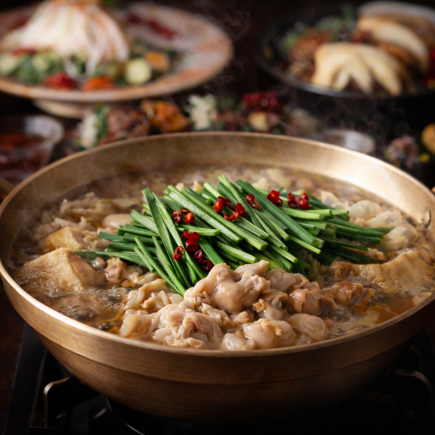 10～4月限定★選べる鍋「晩冬コース」プリプリ牛もつ鍋や舟盛り鮮魚《2,5H飲み放題付+全8品》