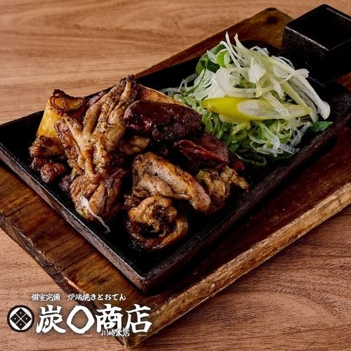 海鮮だけじゃない！豪快に焼き上げる自慢の肉料理も充実