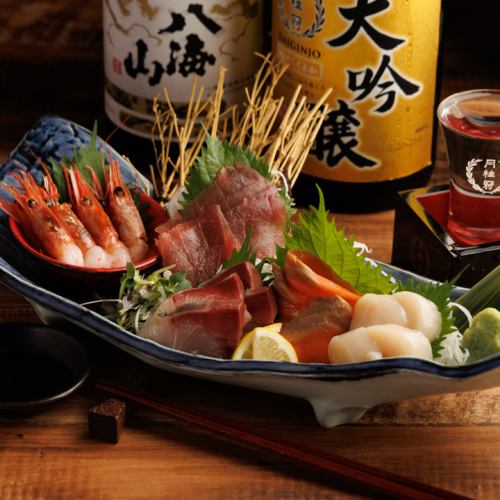 鮮度抜群！産地直送の魚介をお刺身5点盛りで堪能