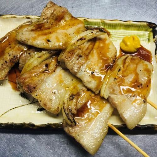 Pork skewer / Akan pork (1)