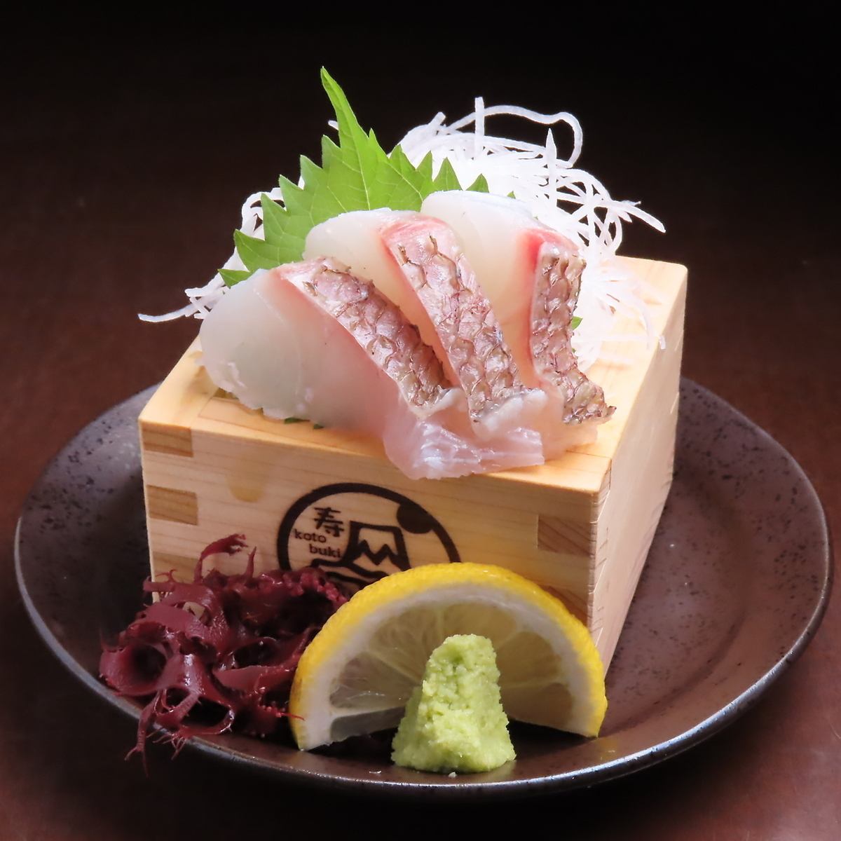 お手軽価格で串カツと海鮮が楽しめる『花より魚』登場!