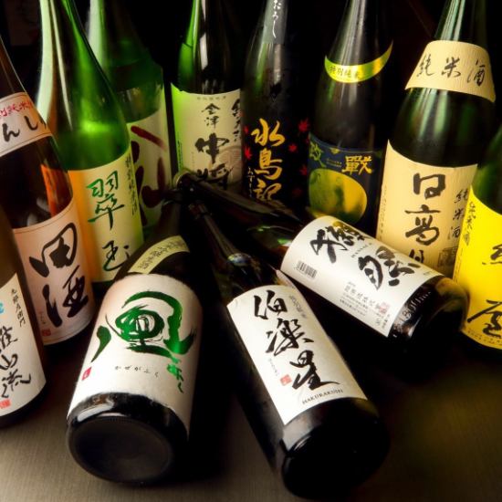 焼き鳥や海鮮にピッタリの日本各地の日本酒をござ用意してます♪