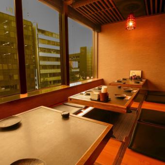 The private private room with a view of the night view is very popular! The charm lies only on the aerial floor of the building along Hirose Dori ♪ We offer a variety of boasting meat dishes and seafood and sake.We also have a banquet course in a private room! [Sendai / Kokubuncho / Hirose Dori / Izakaya / Private room / Complete private room / Yakitori / Beef tongue / All-you-can-drink / Shabu-shabu / Sake / Second party / Banquet / Welcome party / Farewell party]