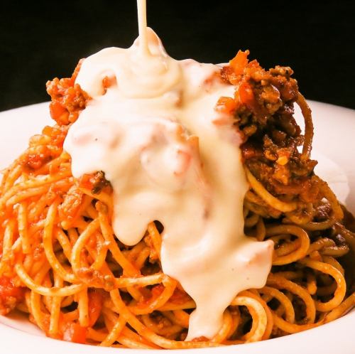 Bolognese pasta melted cheese