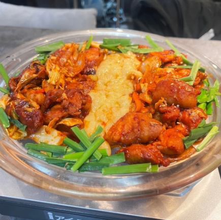 国産鶏のチーズタッカルビコース 4000円(税込)