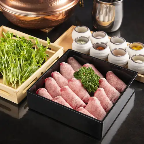 十種鹽的特級牛舌涮涮鍋