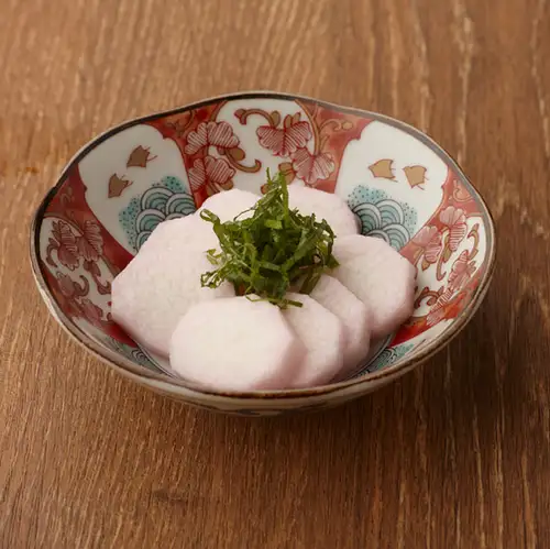 腌制日本山药配红紫苏叶