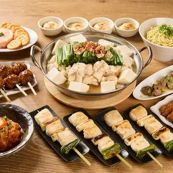 【10月20日起】豪华套餐，包含肥美的国产牛杂、烤鸡串和牛杂火锅【共9道菜，含无限畅饮】
