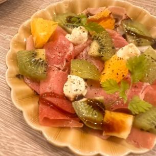 ★Seasonal fruits★Prosciutto and mascarpone