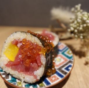 本マグロのトロたく巻き