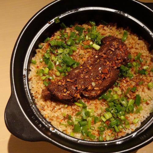 毛沢東のスペアリブ土鍋めし