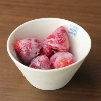 Frozen Strawberry Milk/GOLD Vanilla Ice-Authentic Vanilla Ice-/Ice Fruit