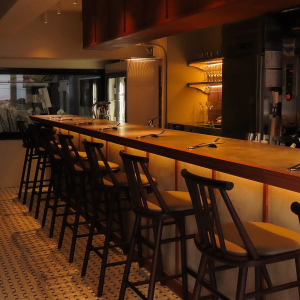 宴会での利用ももちろん可能です。会社の集まりから友人同士の食事会まで柔軟に対応できます。幅広いシーンに合わせて使えるのも当店の大きな魅力で、さまざまな場面で頼りにしていただけるお店です。