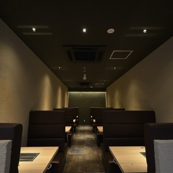 プライベートなお食事にも安心な個室席を完備しております。会社宴会や接待などにもおすすめ。周りを気にせず料理を楽しみたい方にぴったりの空間です。※写真はイメージです。