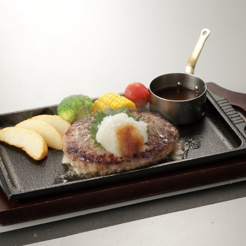 《Various set menus are also available》Fully filling!【Japanese-style hamburger steak 1,089 JPY (incl. tax)】