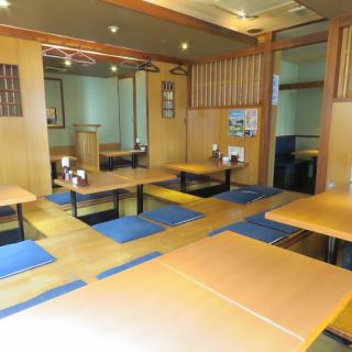 足をのばしてゆったりと寛げる座敷席をご用意しています。お子様連れや女子会でのご利用にも◎