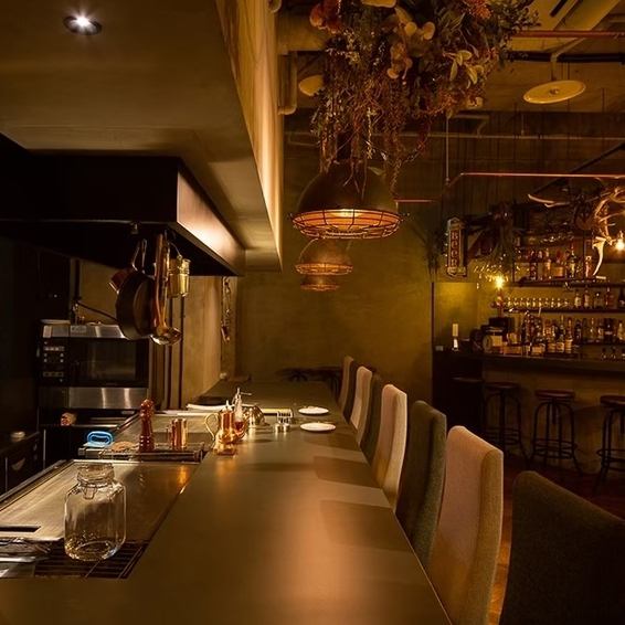 地下に広がるお洒落な非日常空間で素敵な時間をお愉しみ下さい