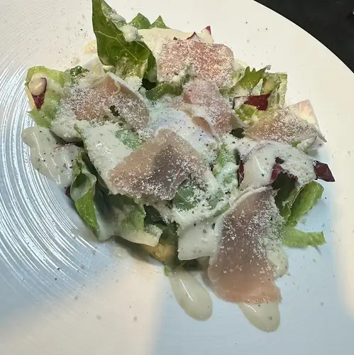 温玉生ハムシーザーサラダ