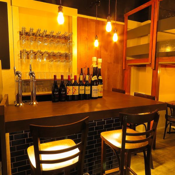 【デートや一人飲みも♪】女性お一人でも気軽に来店頂けるようなアットホームな空間も自慢のひとつ♪お仕事帰りや、今日は一杯飲みたい！なんて方にもおすすめです◎ 会社宴会や各種宴会にも大人気です♪