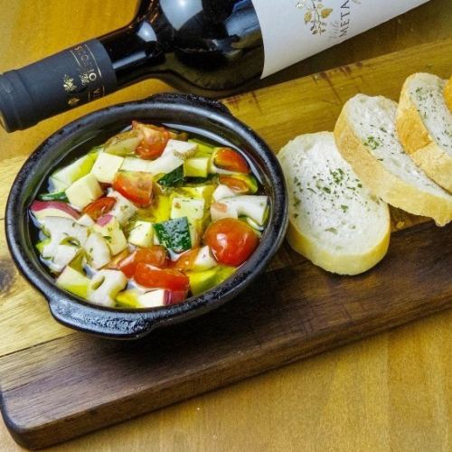 おまかせ野菜のアヒージョ「ベジージョ」