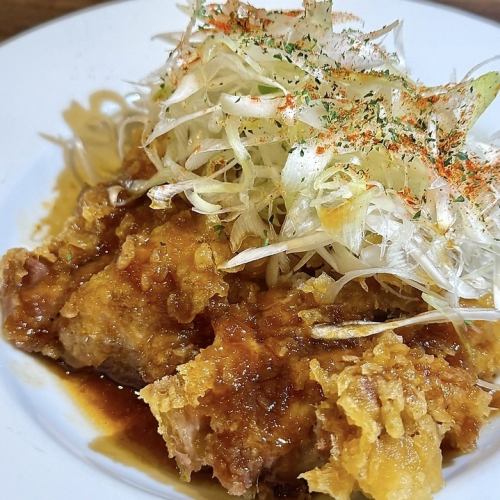 どっさりねネギと一枚肉の油淋鶏