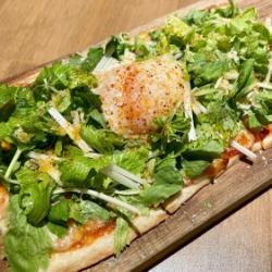 ホワイトセロリの温玉ビスマルク