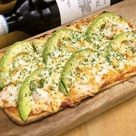 アボカドと小海老のサワークリームピザ
