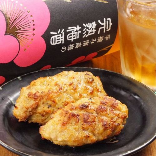 是非食べていただきたいオススメの一品★つくねが2個入り380円◇ジューシーで食べ応え◎是非ご賞味下さい！