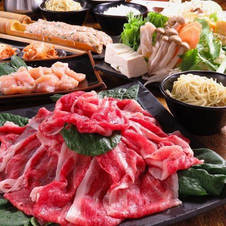 Melting beef course 4,980 yen (tax included) where you can enjoy melting beef shabu, Awaodori chicken, etc.
