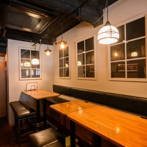 <p>「酒肴はなうた」は複数でのお食事はもちろん、お一人でのお客さまにも心地よい場所を・・・心温まる料理を肴に、お酒を呑み「はなうた♪」がでちゃうくらい心地よくなってほしい！そんな空間をご提供しています</p>