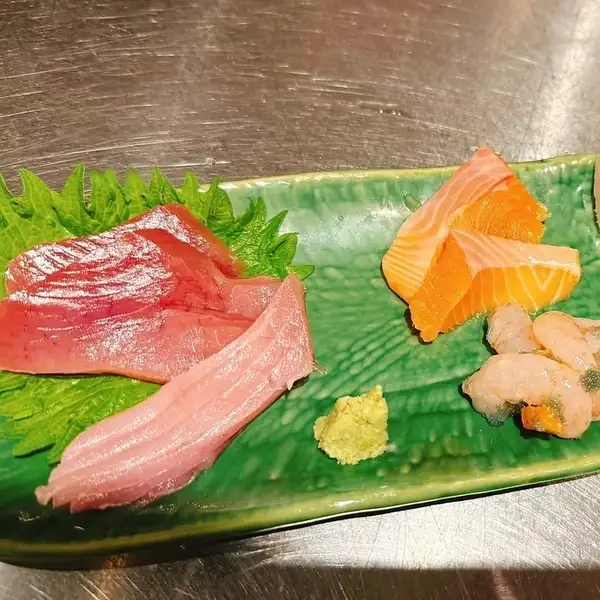 お刺身盛り合わせ