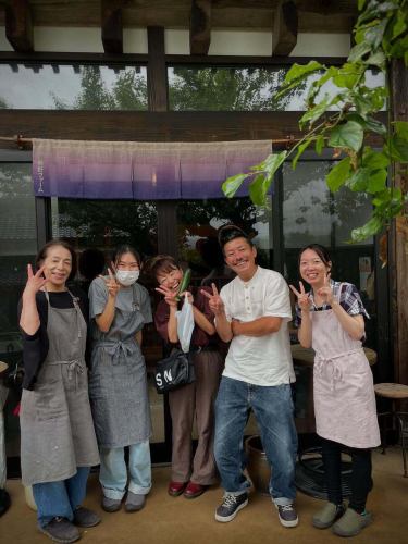 Today, in the pouring rain, Rokutanya came to visit us!
thank you very much.

Please come and relax again 🚗
I'm looking forward to the live performance too 😊

@rokutanya8133
@kurutoru_pet
@okanofarm

#Rokutanya #Rokutanya Field
#Campsite
#Okano Farm
