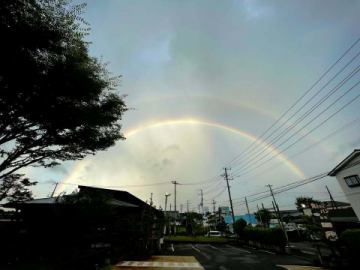 夕方に一瞬だけ虹が現