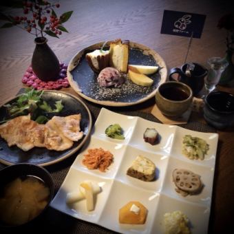 【春季特惠套餐】午餐套餐，含飲品（選）+ 特製甜點♪